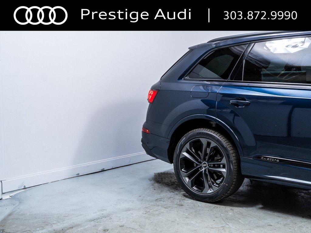 new 2025 Audi Q7 car, priced at $74,989