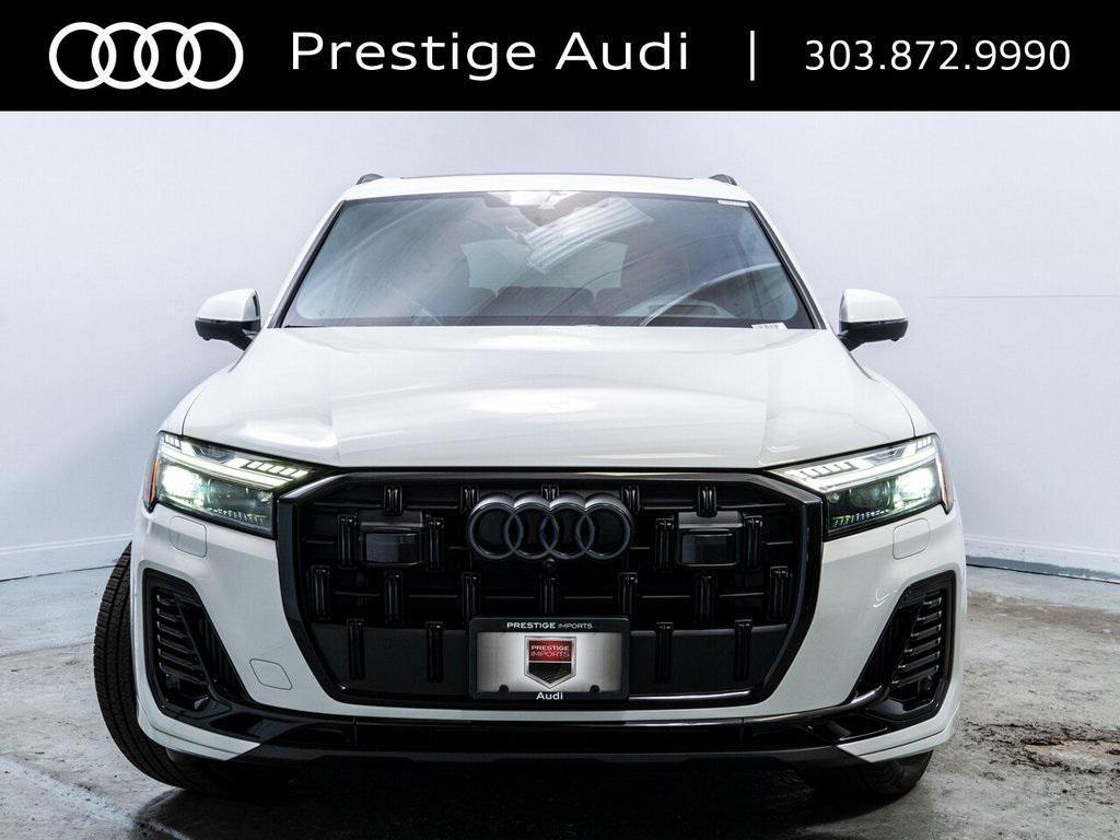 new 2025 Audi Q7 car, priced at $82,694