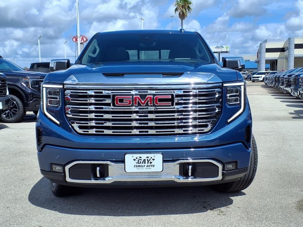 new 2025 GMC Sierra 1500 car, priced at $66,212