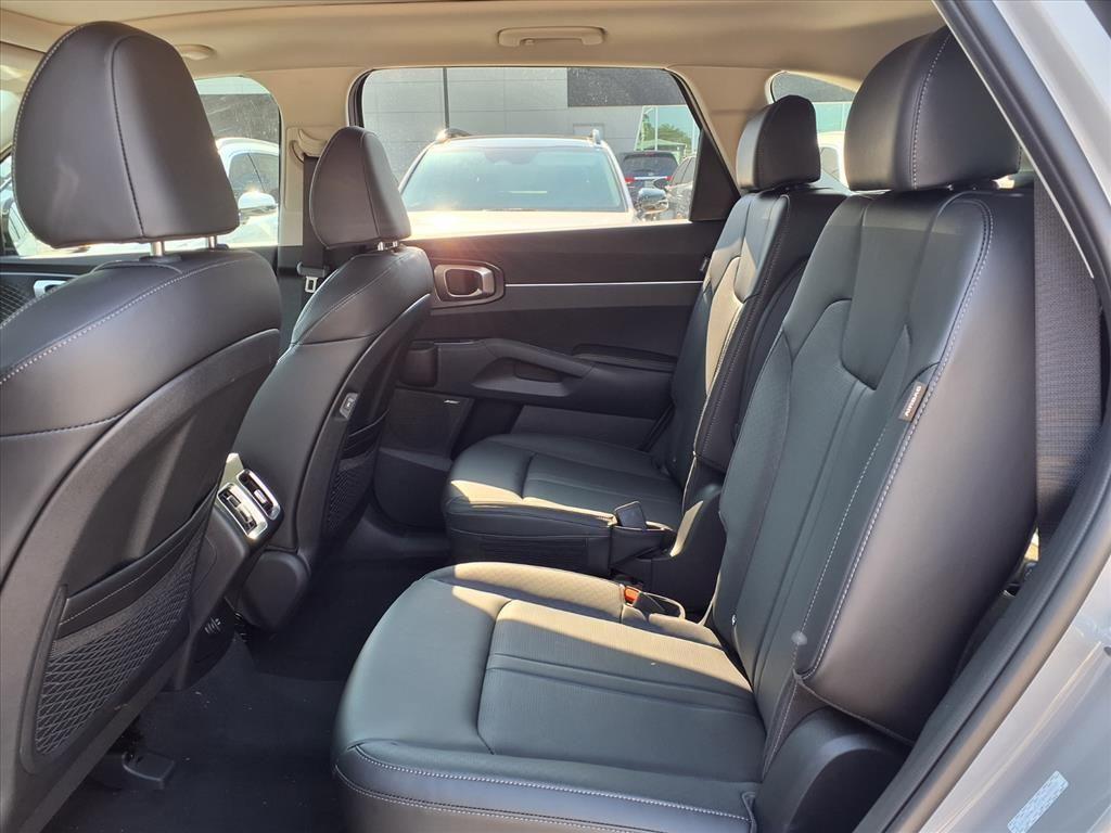 new 2026 Kia Sorento car, priced at $40,342
