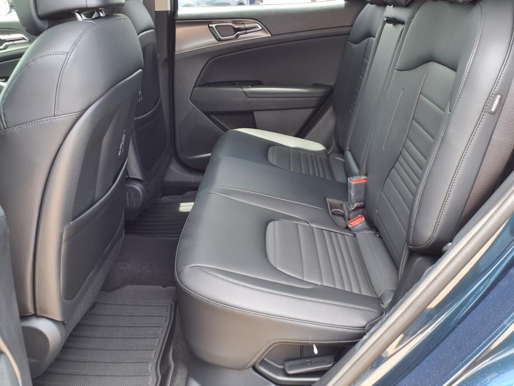 new 2025 Kia Sportage Hybrid car, priced at $36,732