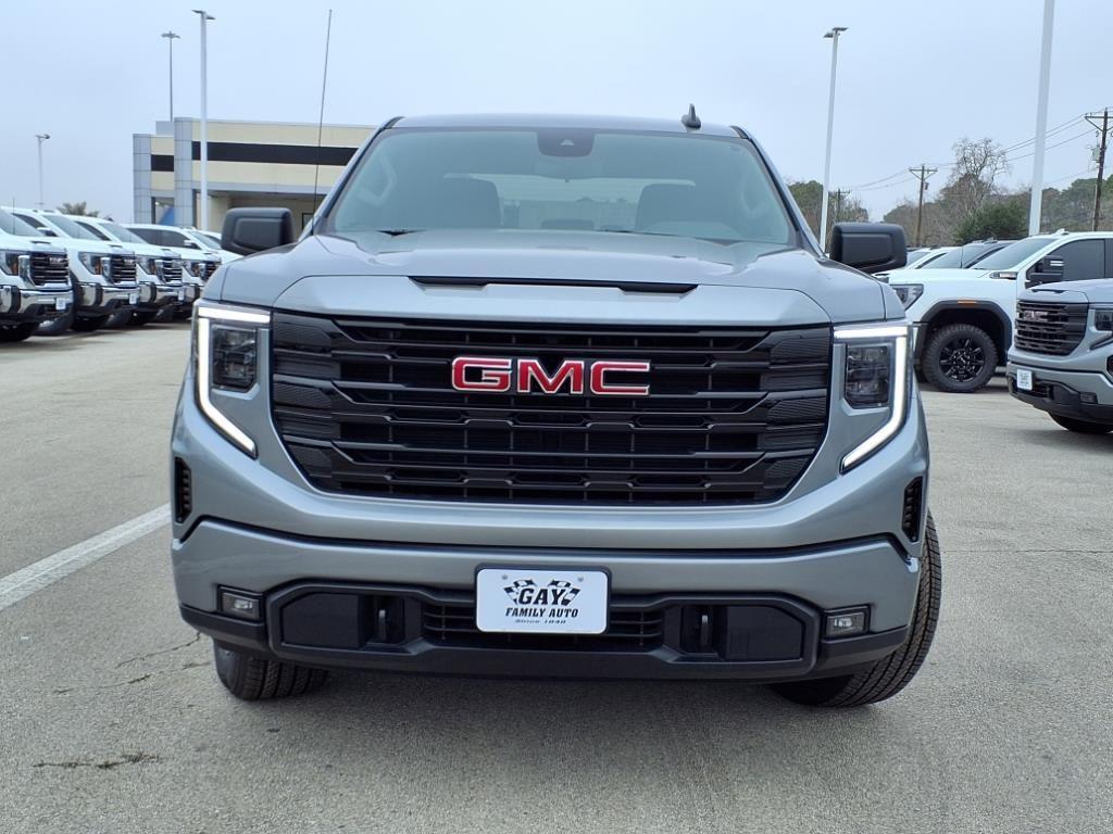 new 2025 GMC Sierra 1500 car, priced at $43,990