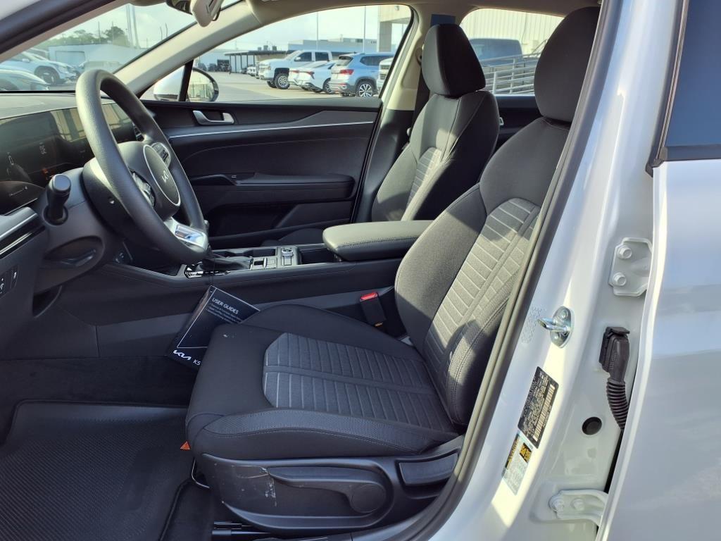 new 2025 Kia K5 car, priced at $27,655