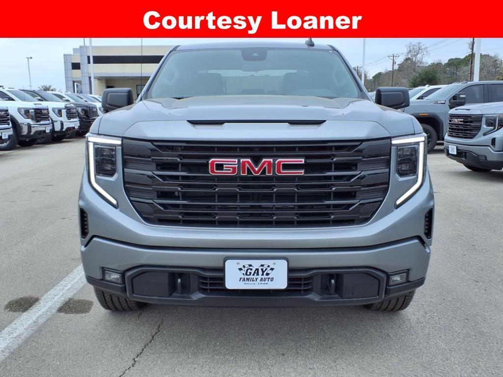new 2025 GMC Sierra 1500 car, priced at $43,189