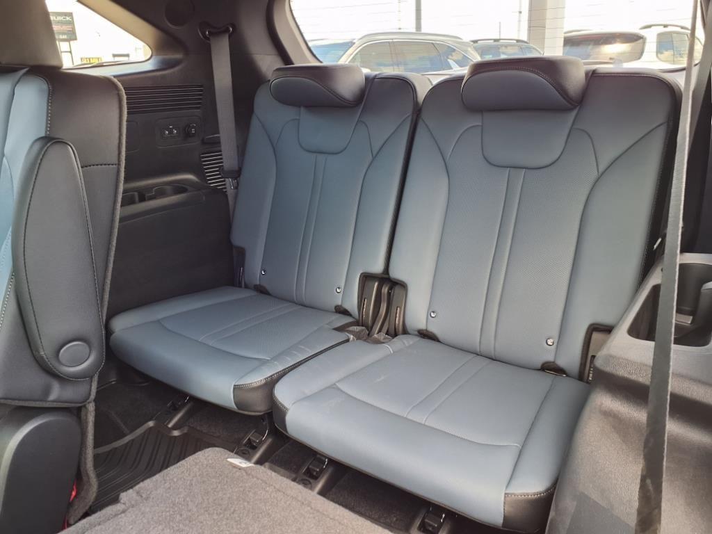 new 2025 Kia Sorento Hybrid car, priced at $46,474