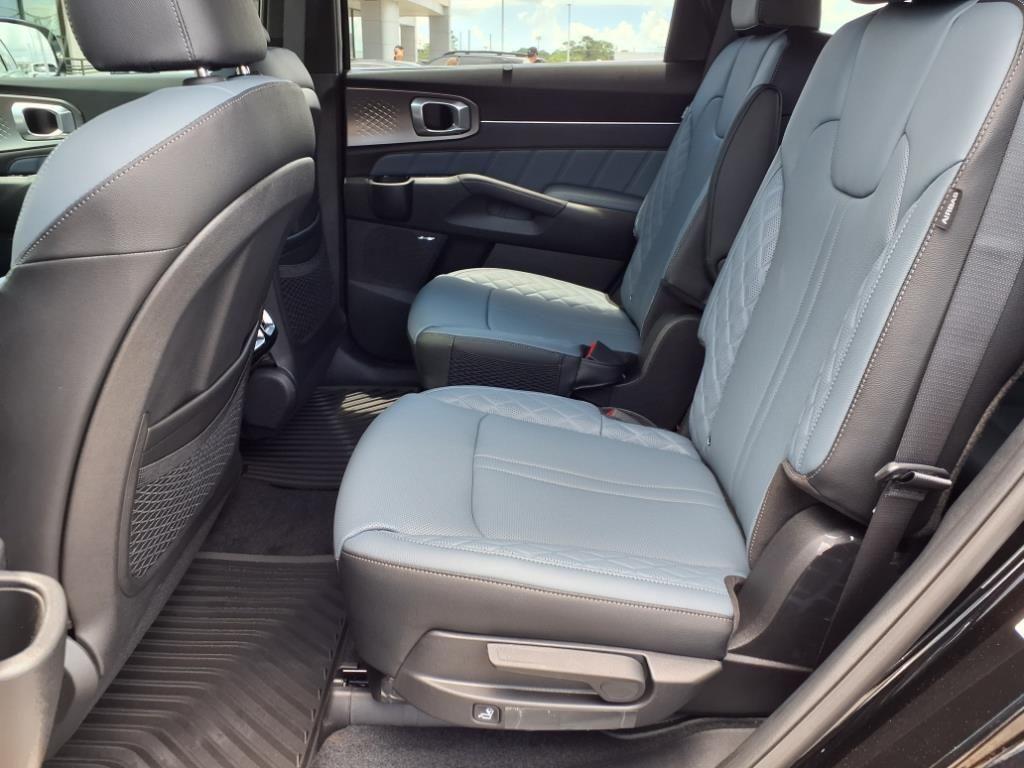 new 2025 Kia Sorento Hybrid car, priced at $46,474