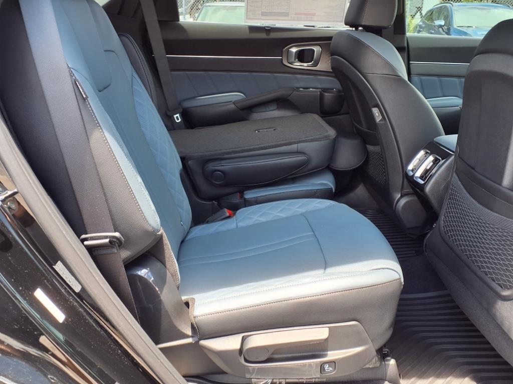 new 2025 Kia Sorento Hybrid car, priced at $46,474