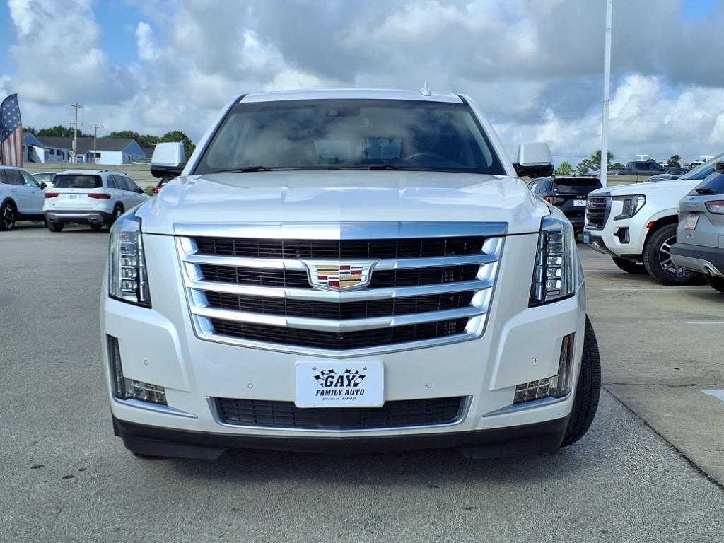 used 2018 Cadillac Escalade car, priced at $33,792