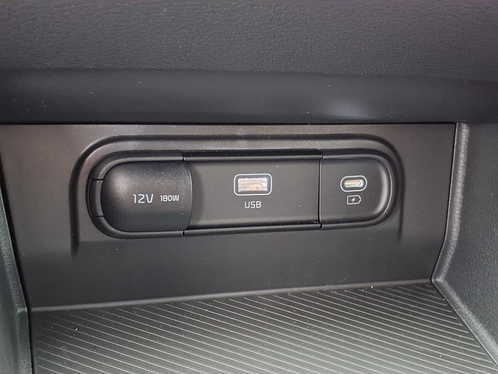 new 2025 Kia Sportage car, priced at $26,995