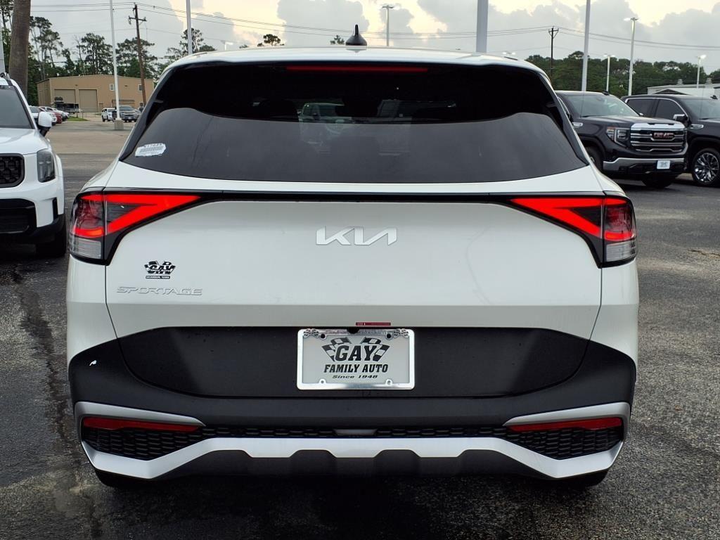 new 2025 Kia Sportage car, priced at $26,995