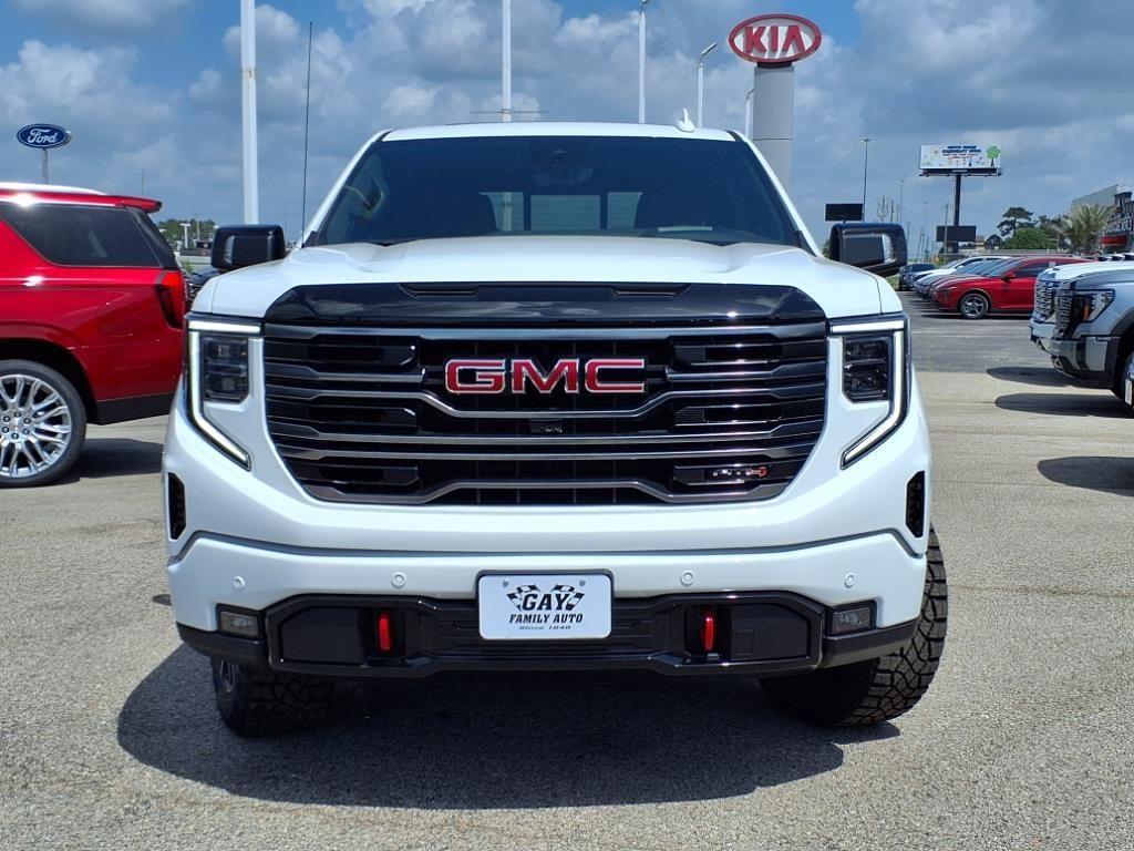 new 2025 GMC Sierra 1500 car, priced at $70,745