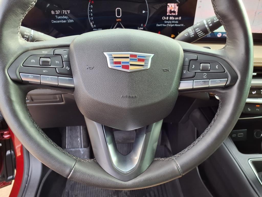 used 2024 Cadillac XT4 car, priced at $35,994