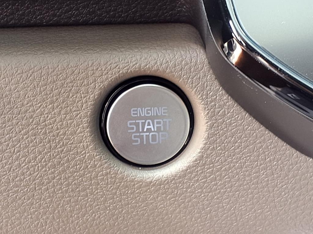 new 2025 Kia Carnival car, priced at $48,170