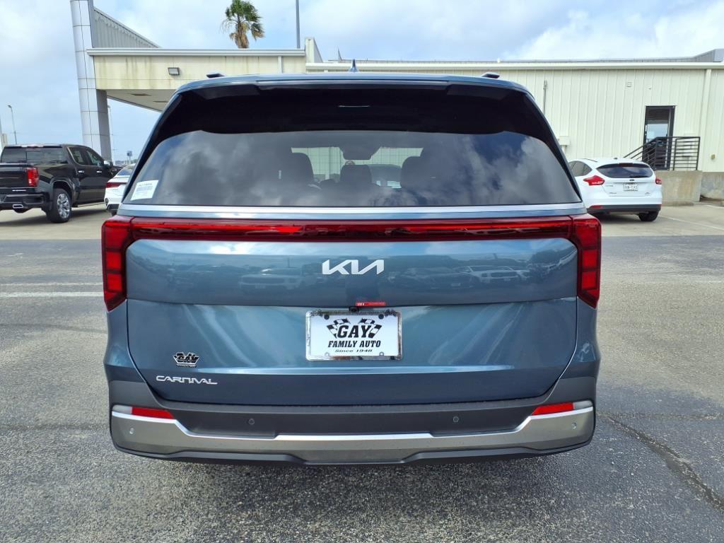 new 2025 Kia Carnival car, priced at $48,170