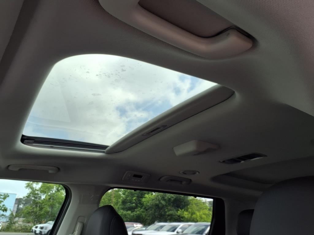new 2025 Kia Carnival car, priced at $48,170