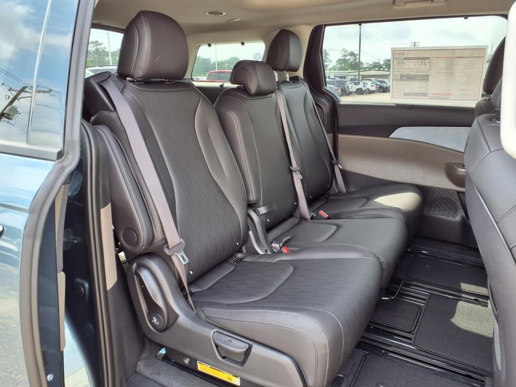 new 2025 Kia Carnival car, priced at $48,170