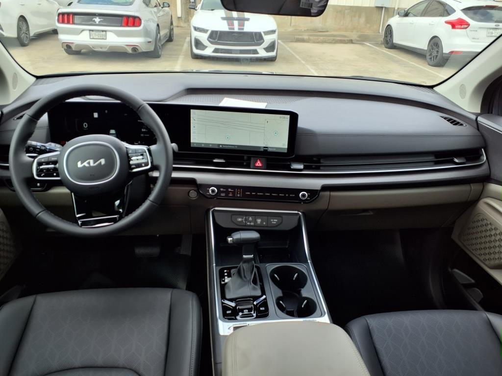 new 2025 Kia Carnival car, priced at $48,170