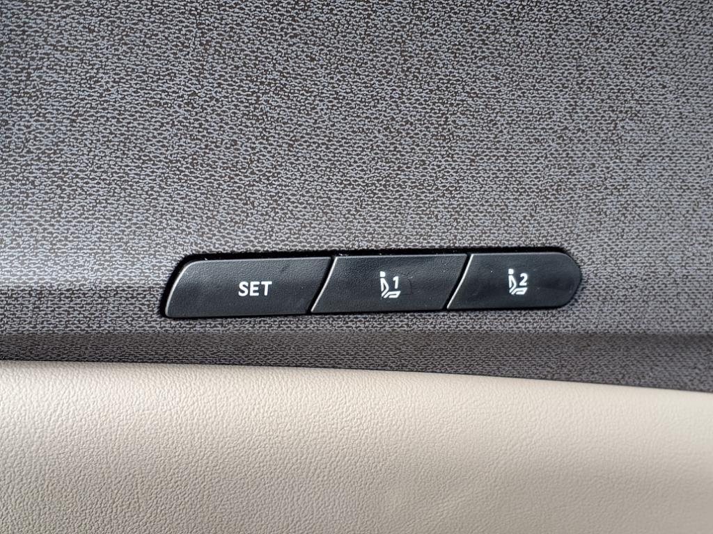 new 2025 Kia Carnival car, priced at $48,170