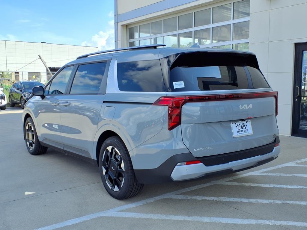 new 2025 Kia Carnival car, priced at $43,270