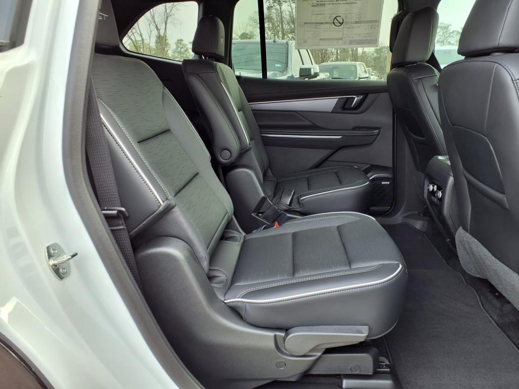 new 2025 Buick Enclave car, priced at $45,634