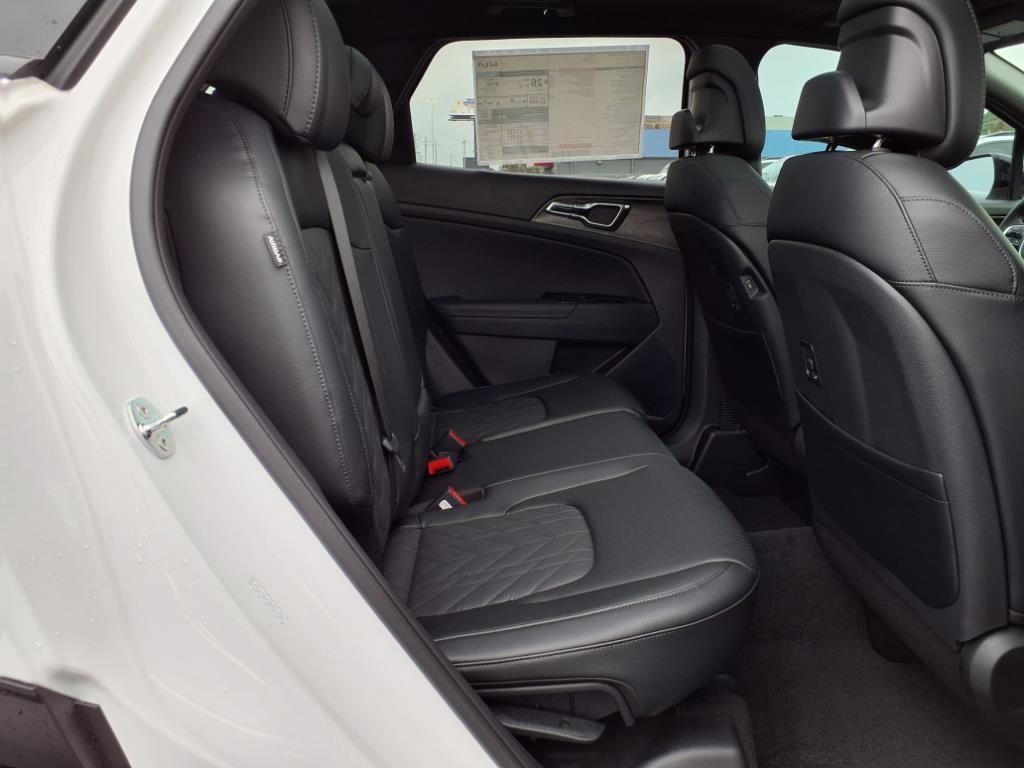 new 2025 Kia Sportage car, priced at $37,491