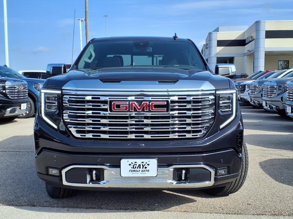 new 2025 GMC Sierra 1500 car, priced at $62,161