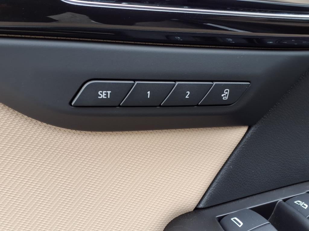 new 2025 Buick Envision car, priced at $36,754