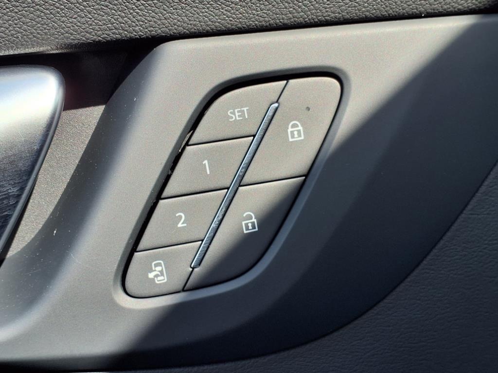 new 2025 Buick Enclave car, priced at $49,460