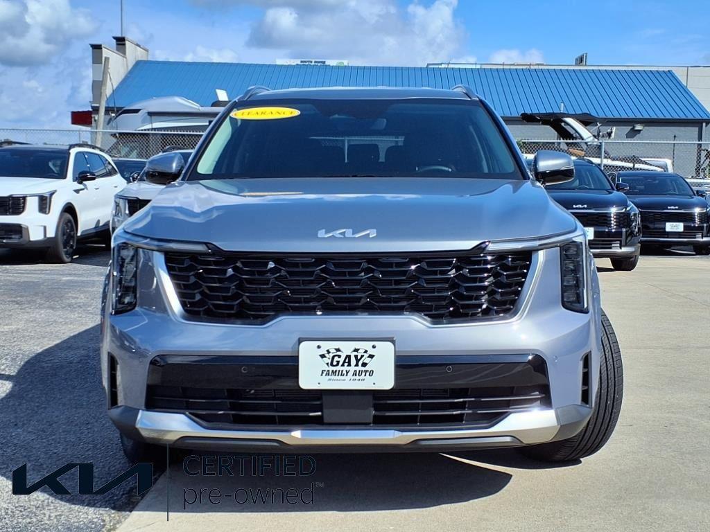 used 2025 Kia Sorento car, priced at $31,991