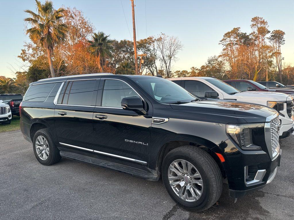 used 2022 GMC Yukon XL car, priced at $48,991