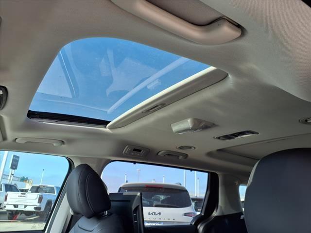 new 2025 Kia Carnival car, priced at $50,330