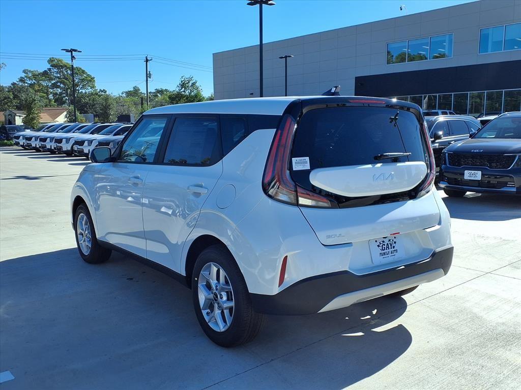 new 2025 Kia Soul car, priced at $21,379