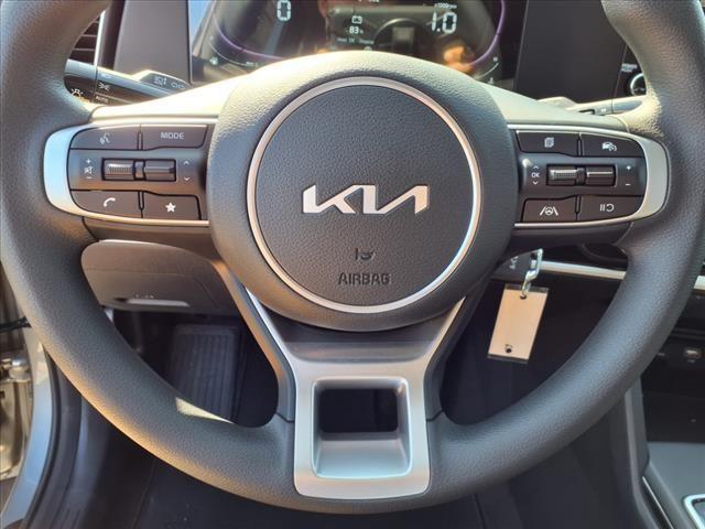 new 2025 Kia Sportage car, priced at $27,512