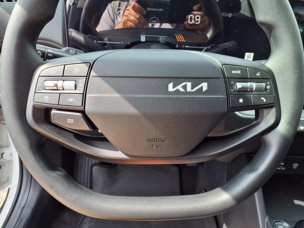 new 2025 Kia K4 car, priced at $23,313