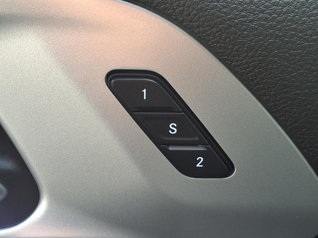 used 2020 Chrysler Pacifica Hybrid car, priced at $20,892