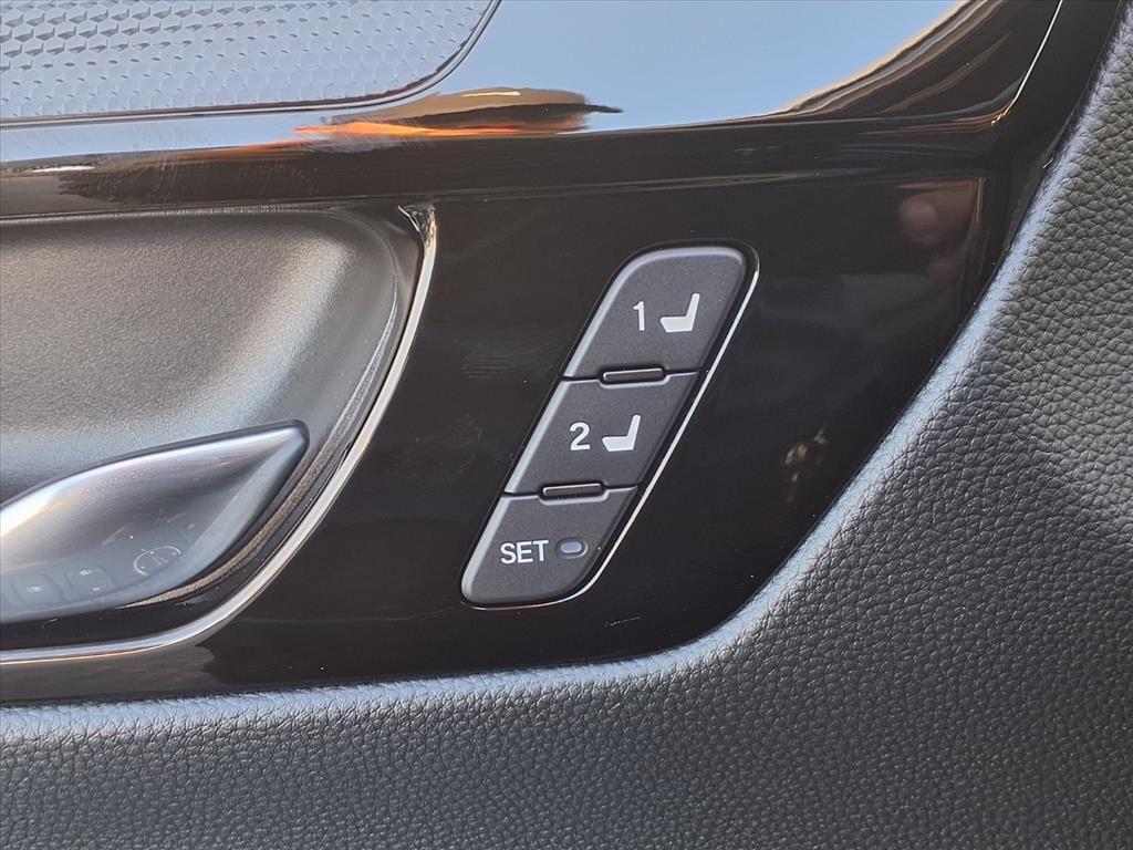 used 2025 Honda CR-V Hybrid car, priced at $37,991