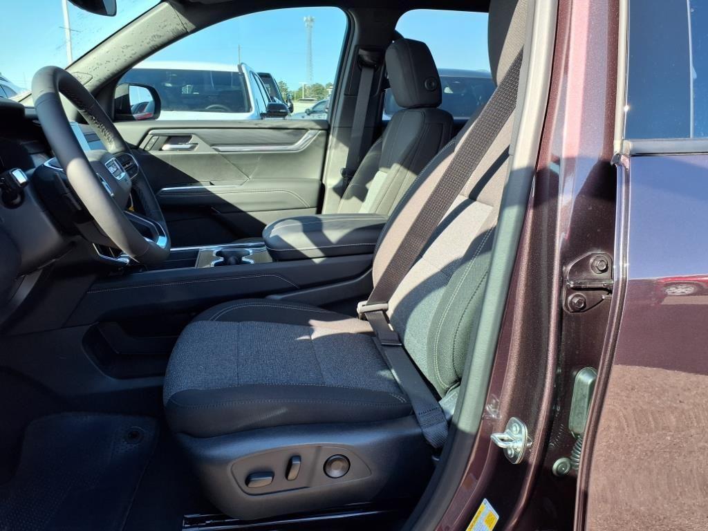 new 2025 GMC Acadia car, priced at $42,879