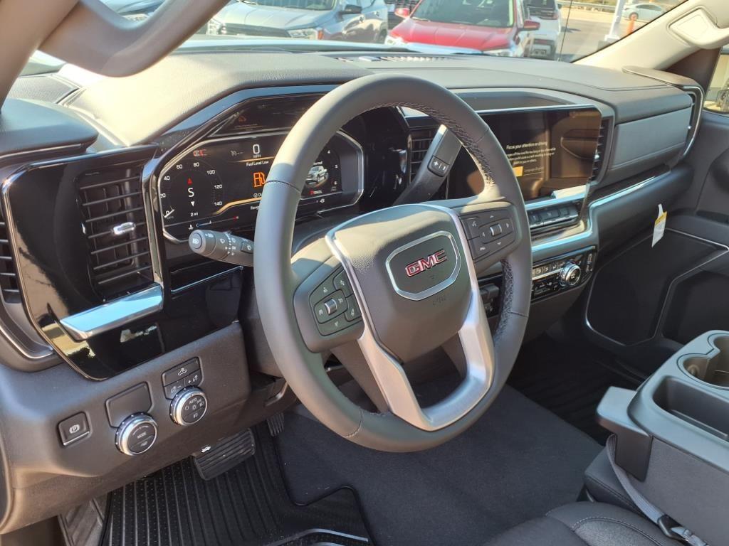 new 2025 GMC Sierra 1500 car, priced at $46,640