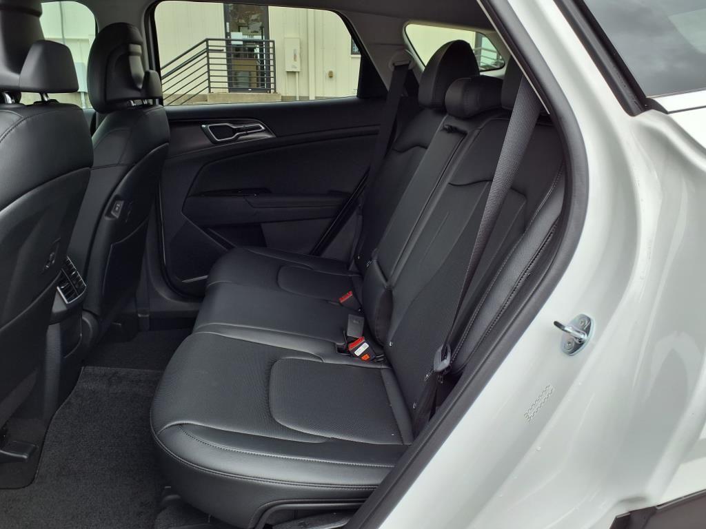 new 2025 Kia Sportage car, priced at $29,954