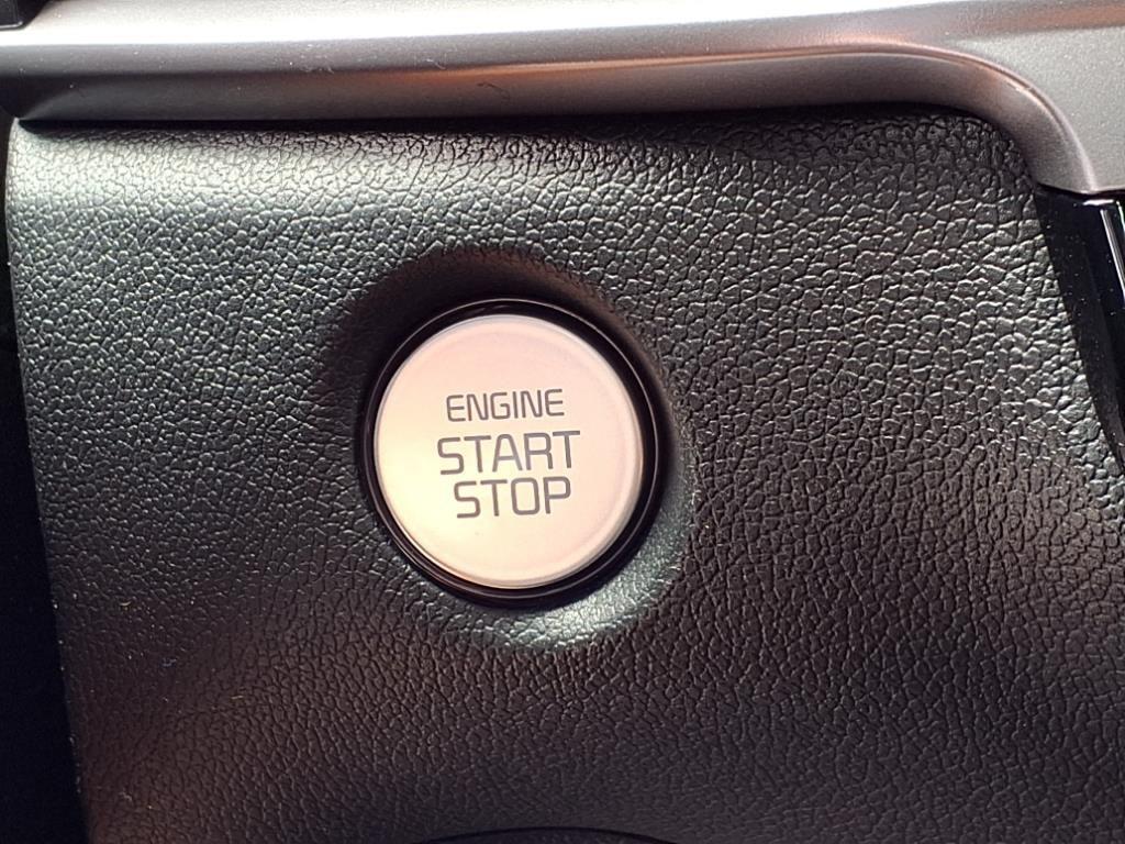 new 2025 Kia Sorento car, priced at $32,020