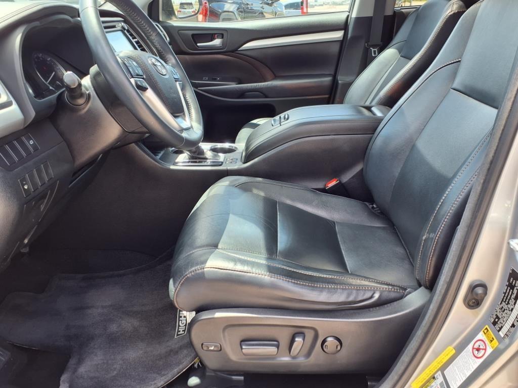 used 2016 Toyota Highlander car, priced at $15,991