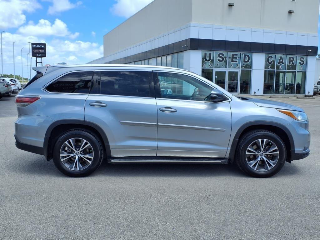 used 2016 Toyota Highlander car, priced at $15,991