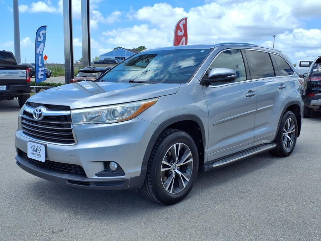 used 2016 Toyota Highlander car, priced at $15,991