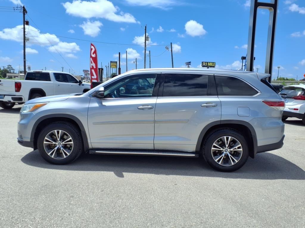 used 2016 Toyota Highlander car, priced at $15,991