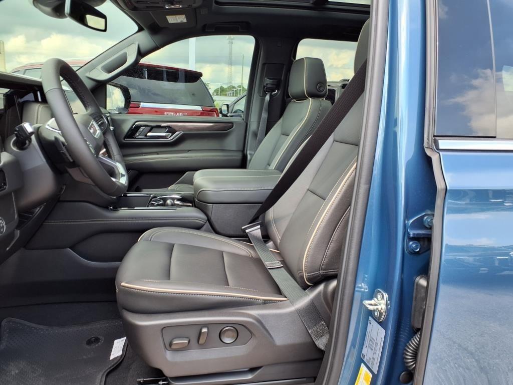 new 2025 GMC Yukon XL car, priced at $76,210