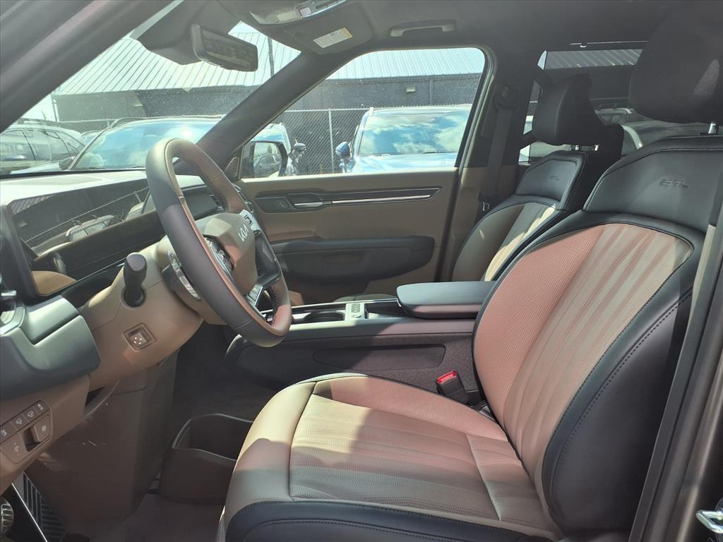 new 2026 Kia EV9 car, priced at $67,720