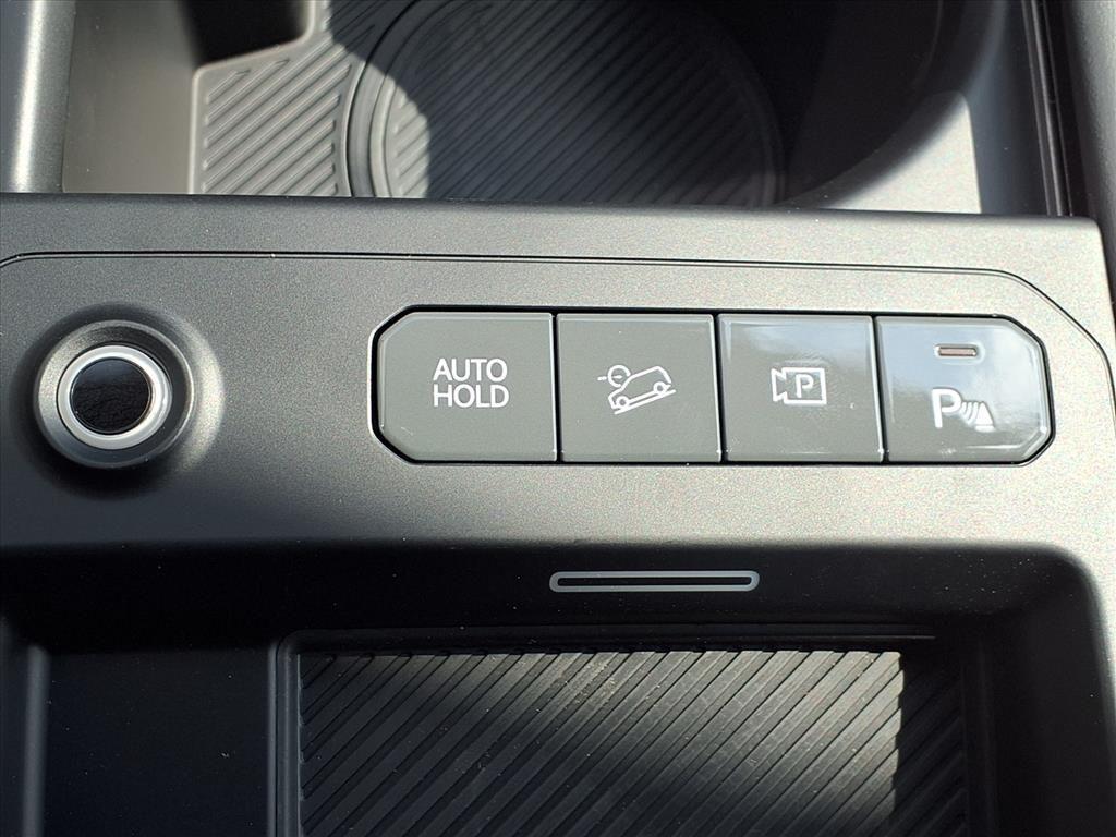 new 2026 Kia EV9 car, priced at $67,720