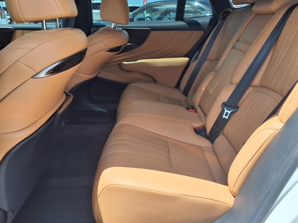 used 2021 Lexus LS 500 car, priced at $53,991