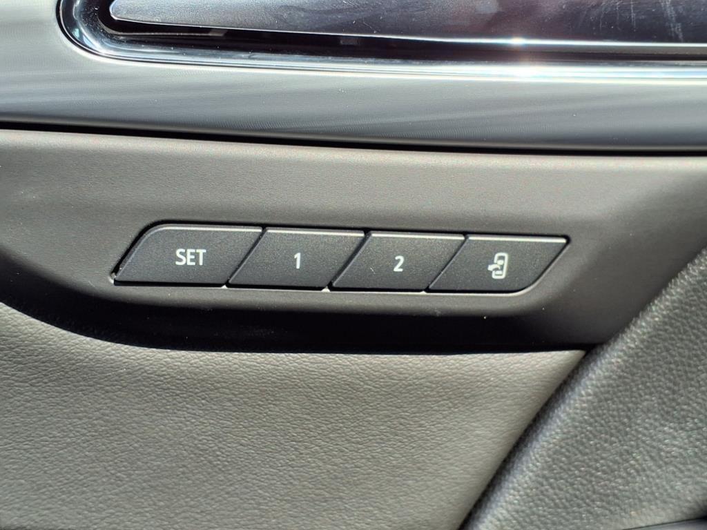 new 2025 Buick Envision car, priced at $45,557