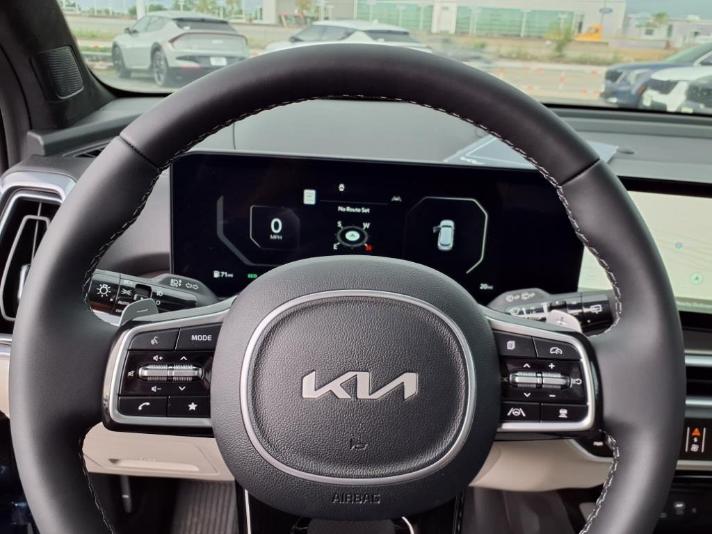 new 2025 Kia Sorento Hybrid car, priced at $46,165